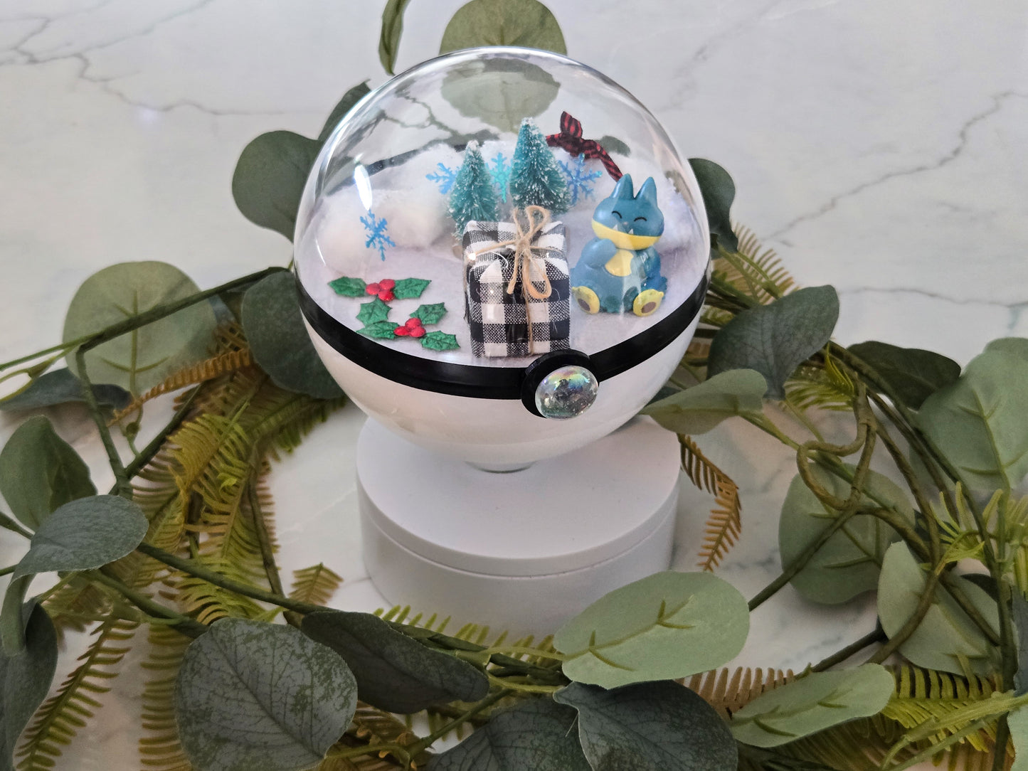 Christmas Munchlax Terrarium